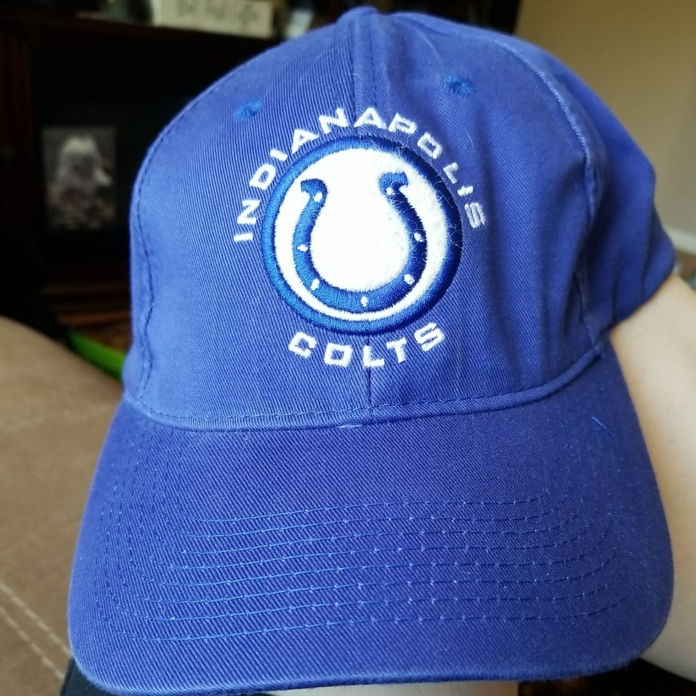 NWT Vintage Game Day Indianapolis Colts Velcro Back Hat Cap